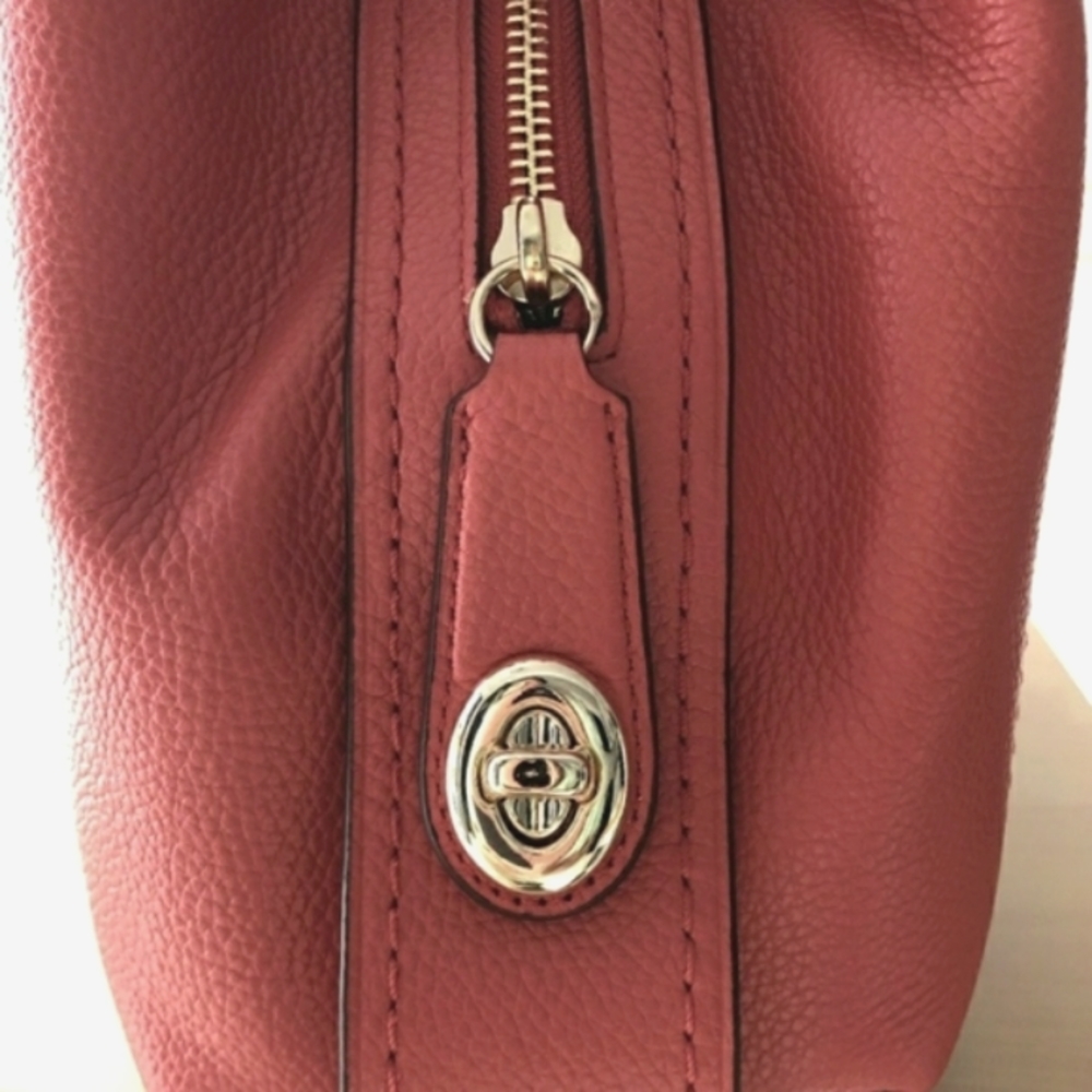 NWT Coach Leather Large Shoulder Bag and Matching Accordion Wallet Set - Picture 2 of 4